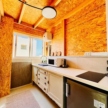 Golden Wave Surf 2 Apartment *